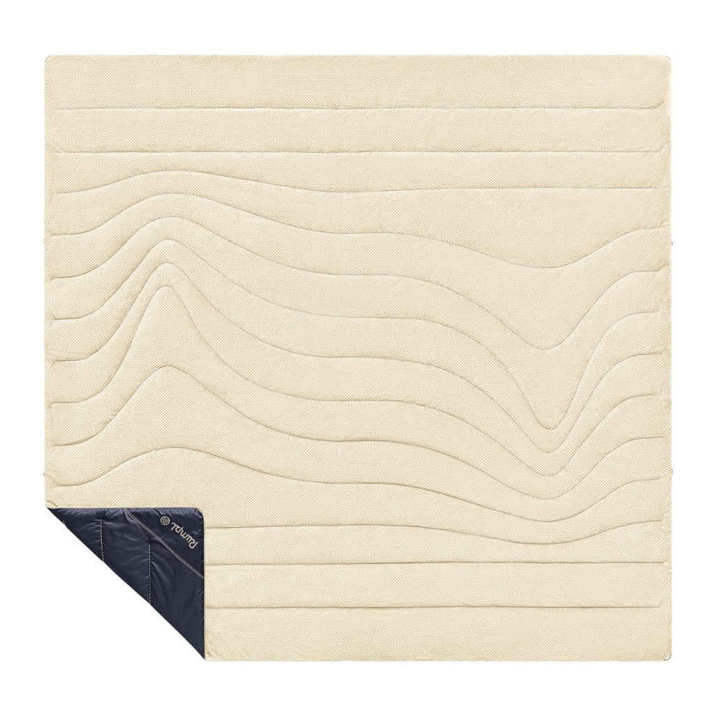 Fleece Puffy Blanket - Midnight Bloom
