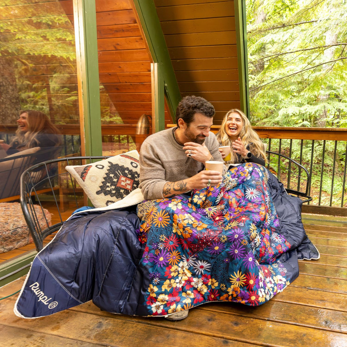 Fleece Puffy Blanket - Midnight Bloom